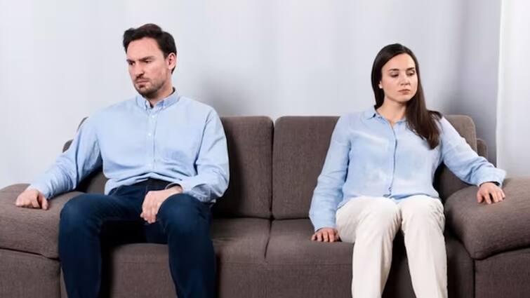 If you want to strengthen your relationship with your partner, do not do this even by mistake. પાર્ટનર સાથે મજબૂત કરવા છે સંબંધો, ભૂલથી પણ ના કરો આ કામ