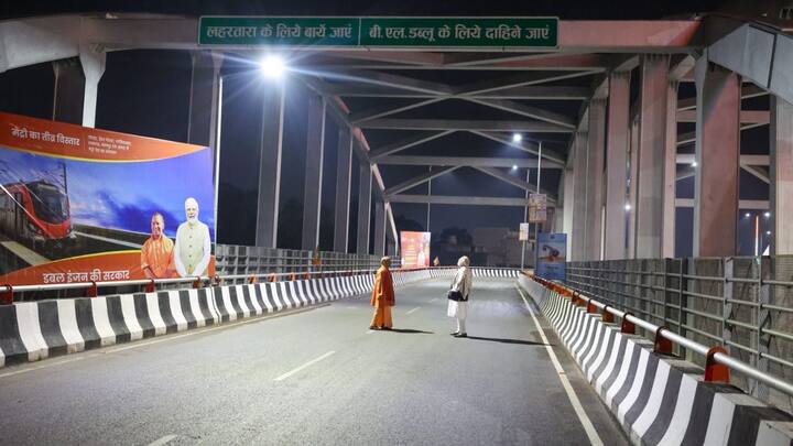 प्रधानमंत्री ने बृहस्पतिवार देर रात ‘एक्स’ पर लिखा, ‘काशी पहुंचने पर (मैंने) शिवपुर-फुलवरिया-लहरतारा मार्ग का निरीक्षण किया.