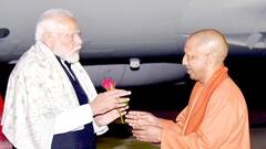 PM Narendra Modi In Varanasi: वाराणसी दौरे पर पहुंचे पीएम मोदी ने देर रात रुकवाया काफिला, किया पुल का निरीक्षण, सामने आईं तस्वीरें, देखें यहां