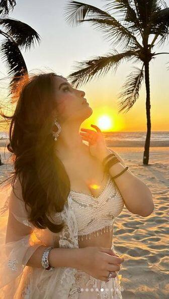 ਇਨ੍ਹਾਂ ਤਸਵੀਰਾਂ ਨੂੰ ਸ਼ੇਅਰ ਕਰਦੇ ਹੋਏ ਰਾਸ਼ਾ ਥਡਾਨੀ ਨੇ ਕੈਪਸ਼ਨ ਦਿੱਤਾ- ਇੱਕ ਹੋਰ ਖੂਬਸੂਰਤ ਦਿਨ ਅਤੇ ਕੁਝ ਇਮੋਜੀ ਵੀ ਸ਼ੇਅਰ ਕੀਤੇ।