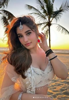 Rasha Thadani: ਰਾਸ਼ਾ ਥਡਾਨੀ ਨੇ ਲਹਿੰਗਾ ਪਾ ਕੇ ਬੀਚ 'ਤੇ ਮਚਾਈ ਤਬਾਹੀ, ਕਿਲਰ ਲੁੱਕ ਦੇਖ ਉੱਡੇ ਫੈਨਜ਼ ਦੇ ਹੋਸ਼