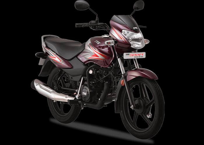टीवीएस स्पोर्ट में एक 109.7cc इंजन मिलता है. यह इस लिस्ट में तीसरी सबसे सस्ती मोटरसाइकिल है. यह बेस मॉडल में किक स्टार्टर के साथ आता है, जबकि सेल्फ-स्टार्ट वेरिएंट की कीमत 69,873 रुपये तक जाते हैं. इसका इंजन 8.3hp पॉवर और 8.7Nm का टॉर्क जेनरेट करता है. इसकी एक्स शोरूम कीमत 61,500 रुपये से 69,873 रुपये के बीच है.