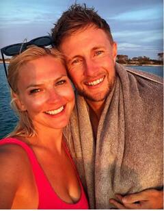 Love Story: ਬੀਅਰ ਬਾਰ ਵਿੱਚ ਹੋਇਆ ਪਿਆਰ... ਜਾਣੋ ਇਹ ਕ੍ਰਿਕਟਰ ਕਿਵੇਂ ਹਾਰਿਆ ਆਪਣਾ ਦਿਲ ?