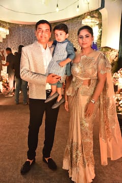 ఆశిష్ రిసెప్షన్ వేడుకలో మెరిసిన సెలబ్రిటీలు - ఎవరెవరు వచ్చారంటే?