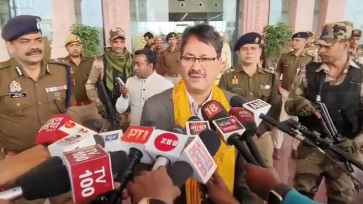 Nepal Foreign Minister Narayan Prasad reached Ayodhya to Ram Madir Darshan ann Ram Mandir Darshan: रामलला के दर्शन करने पहुंचे नेपाल के विदेश मंत्री नारायण प्रसाद, चांदी के आभूषण किए दान