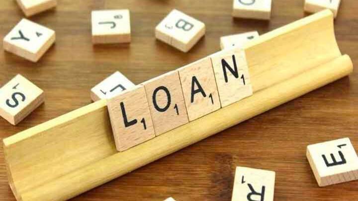 आप अपने लोन को रिस्ट्रक्चर करवा सकते हैं. यानी आरबीआई की गाइडलाइन के तहत आपका लोन अगर 20 लाख है. तो आप उसे 10-10 लाख में बांट सकते हैं. और आप पहले वाले 10 लाख किस्तों में चुका देंगे. उसके बाद आपको अगले 10 लाख चुकाने होंगे. इसमें आपकी ईएमआई भी कम बनकर आती है.