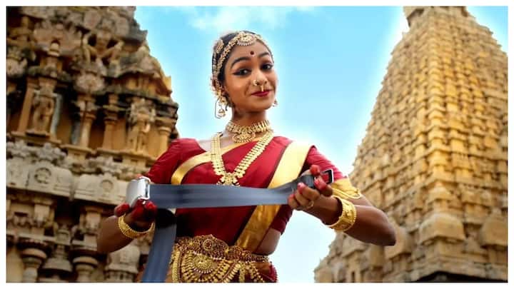 क्लासी': भारतीय नृत्य शैलियों का जश्न मनाते हुए एयर इंडिया का नया इनफ्लाइट सेफ्टी वीडियो वायरल हो गया। घड़ी