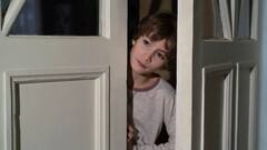 घर पर बच्चे को अकेला छोड़ते समय इन जरूरी बातों का रखें ध्यान, नहीं तो पड़ सकता है पछताना