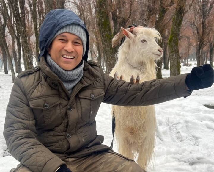 ਉਨ੍ਹਾਂ ਨੇ ਫੋਟੋ ਸ਼ੇਅਰ ਕਰਦੇ ਹੋਏ ਲਿਖਿਆ, ਪਹਿਲਗਾਮ ਵਿੱਚ ਸਾਡੀ ਪਹਿਲੀ ਬਰਫਬਾਰੀ।