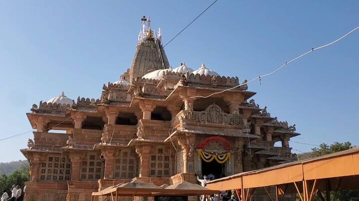 Aravalli Shamlaji Temple: હિન્દુ સનાતન ધર્મમાં પંચાંગનું ખૂબ જ મહત્વ છે. પંચાંગ પ્રમાણે આજનો દિવસ શુભ દિવસ છે, કેમ કે આજે 24 ફેબ્રુઆરી, 2024 એ મહા પૂનમ છે, હિન્દીમાં આને માઘ પૂર્ણિમા પણ કહે છે.