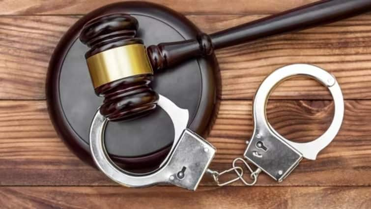 Three New Criminal Laws in marathi Bharatiya Nyaya Sanhita Bharatiya Nagarik Suraksha Sanhita and the Bharatiya Sakshya Adhiniyam will come into effect from July 1 2024 Three New Criminal Laws : देशात 3 नवीन कायदे एक जुलैपासून लागू होणार; 10 मुद्यांमध्ये समजून घ्या काय बदल होणार?