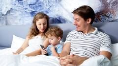 जानें किस उम्र तक पैरेंट्स को बच्चों के साथ सोना कर देना चाहिए बंद, जानिए क्यों?