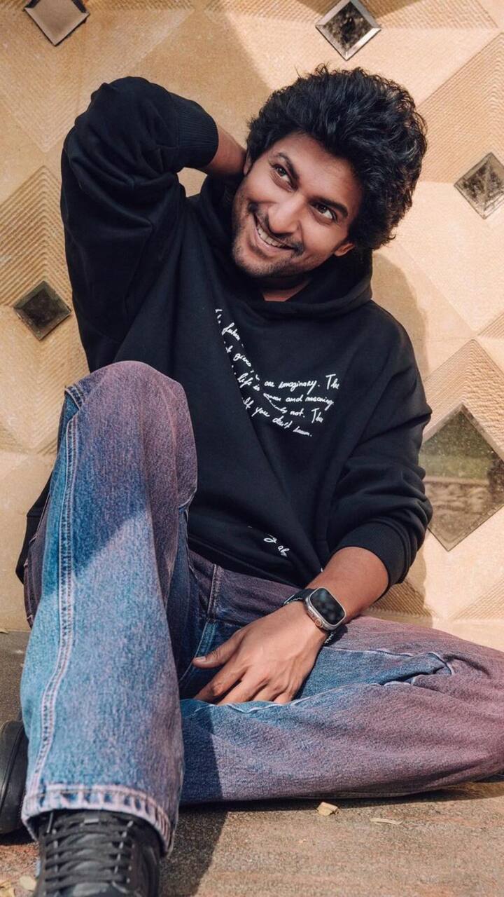 గత ఏడాది ఆయన నటించిన ‘దసరా’, సినిమా బ్లాక్ బస్టర్ హిట్ అందుకుంది. ఆయన రీసెంట్ చిత్రం ‘హాయ్ నాన్న’ కూడా చక్కటి హిట్ అయ్యింది. ప్రస్తుతం ‘సరిపోదా శనివారం’ అనే సినిమా చేస్తున్నారు.Photo Credit: Nani/Instagram