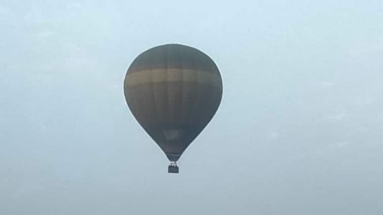 Agra Hot air balloon safari started tourists  sky see Taj Mahal ann Agra News: आगरा में शुरू हुआ हॉट एयर बैलून सफारी, अब पर्यटक आसमान से करेंगे ताजमहल का दीदार