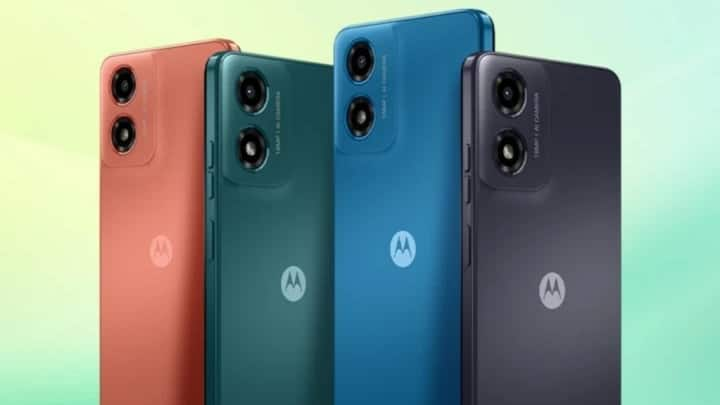 इस लिस्ट में पहले फोन का नाम Motorola Moto G04 है. इस फोन की कीमत 6,999 रुपये से शुरू होती है. इसमें यूज़र्स को 6.6 इंच की एचडी प्लस स्क्रीन मिलती है, जिसका रिफ्रेश रेट 90Hz है. इस फोन के पिछले हिस्से पर  डुअल कैमरा सेटअप, Unisoc T606 चिपसेट, 5000mAh बैटरी, 10W की फास्ट चार्जिंग और लेटेस्ट ओएस Android 14 पर बेस्ड सॉफ्टवेयर का सपोर्ट मिलता है.