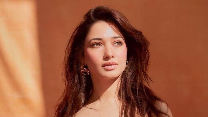 'এটা সত্যি যে, আপনার ভিতরের ক্ষমতা আবিষ্কার করতে মাঝে মাঝে অন্য একজনের চোখের প্রয়োজন হয়। আমার জন্য, সেই মানুষটি ছিলেন এস এস রাজামৌলি।'  ছবি: ইনস্টাগ্রাম