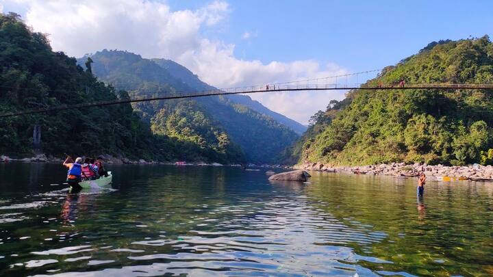 भारत में भी इसको लेकर काफी योजनाएं चलाई जा रहीं हैं. नदियों के पानी को किस तरह साफ किया जाए. इसी तरह दुनिया की और नदियों को भी साफ करने की कई सारी परियोजनाएं चल रही है.