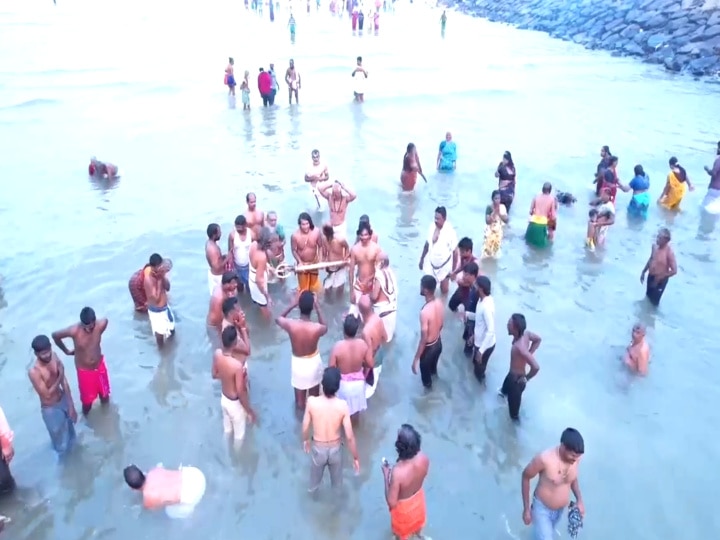 Masi maham 2024: மாசி மகம் ; மயிலாடுதுறை மாவட்டத்தில் நீர் நிலைகளில் குவிந்த பக்தர்கள்