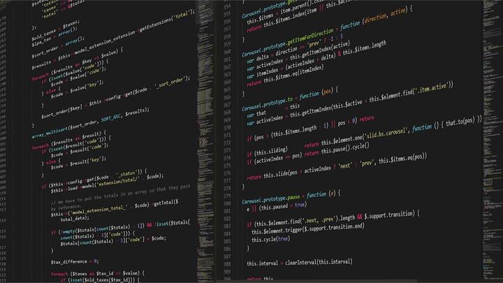 सॉफ्टवेयर डेवलपमेंट का क्षेत्र भी काफी तेजी बढ़ रहा है. जो वेबसाइट, मोबाइल एप्लिकेशन और अन्य सॉफ्टवेयर प्रोग्राम बनाते हैं.