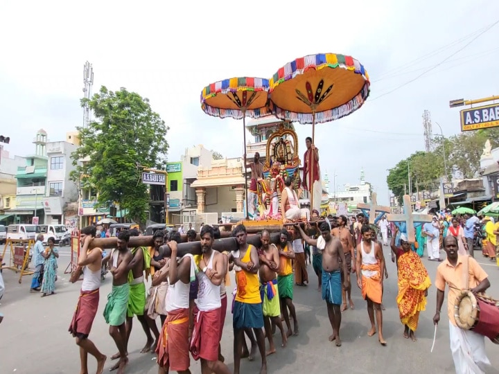 சரபம் வாகனத்தில் எழுந்தருளிய காமாட்சி அம்மன்..காஞ்சி பக்தர்கள் பரவசம்..!