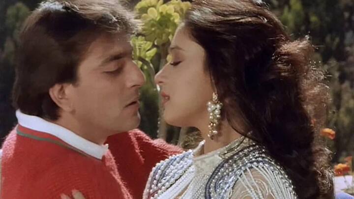 क्योंकि सुभाष घई को डर सता रहा था कि अगर माधुरी ने ये फिल्म बीच में छोड़ दी और उनके पैसे डूबे जाएंगे. हालांकि माधुरी ने बिना किसी झिझक के साथ वो क्ल़ॉज साइन कर दिया था.