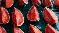 Watermelon: வெயில் காலத்தில் ஏற்படும் சோர்வை குறைக்கனுமா? தர்பூசணி சாப்பிடலாமா?