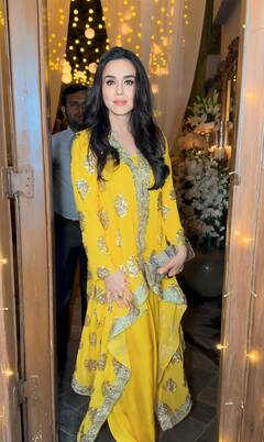 आंखों में काजल, होठों पर मुस्कान... पीले सूट में अप्सरा लगीं Preity Zinta, 49 साल की उम्र में खूबसूरती देख कायल हुए फैंस