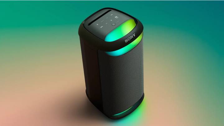 The speaker can be positioned vertically or horizontally to suit any environment. With just one full charge, you will be able to get a playback time of up to 25 hours. The cherry on the top is that it supports quick charging due to which with just 10 minutes of charging will provide you a playback time of up to 2.5 hours. (Image Source: Sony)