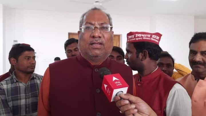 Minister Sanjay Nishad reply on Samajwadi Party candidate Kajal Nishad calling him father-in-law ann UP Politics: सपा उम्मीदवार द्वारा 'ससुरजी' कहे जाने पर मंत्री संजय निषाद का पलटवार, जानिए क्या कहा
