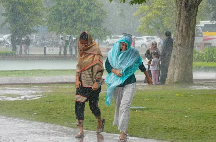 india weather changing in india rainfall in delhi uttar pradesh madhya pradesh chhattisgarh bihar rajasthan south india weather  Weather Update: કાલે દિલ્હી-એનસીઆરમાં વરસાદની આગાહી, જાણો  હવામાન વિભાગે શું કહ્યું ? 
