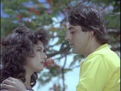 बॉलीवुड किस्सा: इस एक्टर से अफेयर के चलते माधुरी को साइन करना पड़ा था 'नो प्रेग्नेंसी कॉन्ट्रैक्ट'...जानिए बेपनाह इश्क के बावजूद क्यों टूटा रिश्ता