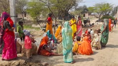 कासगंज में एक साथ जलीं 23 चिताएं, गांव में कोहराम, खेत में हुआ दाह संस्कार, मची चीख पुकार