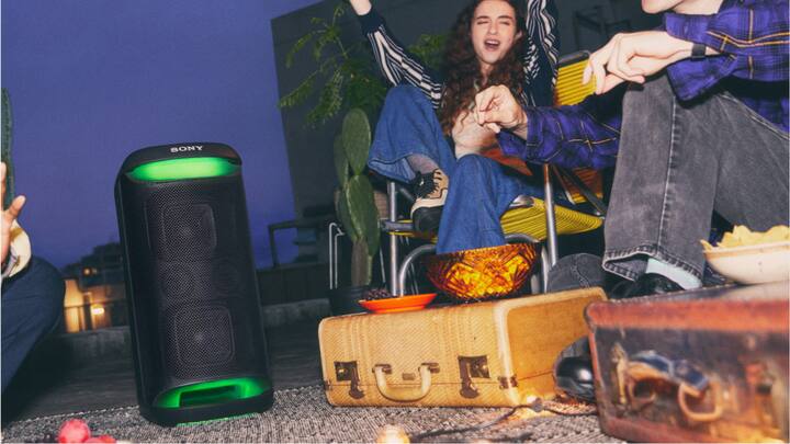 Sony has recently launched a new party-sized speaker that boasts two X-Balanced Speaker units for strong bass and two tweeters for clear vocals. The South Korean company has proved its dedication towards the environment and sustainability by making the body partly with recycled plastic which was developed by Sony. The all-new Sony SRS-XV500 features non circular diaphragm which maximises sound pressure for deep bass and vocal clarity. (Image Source: Sony)