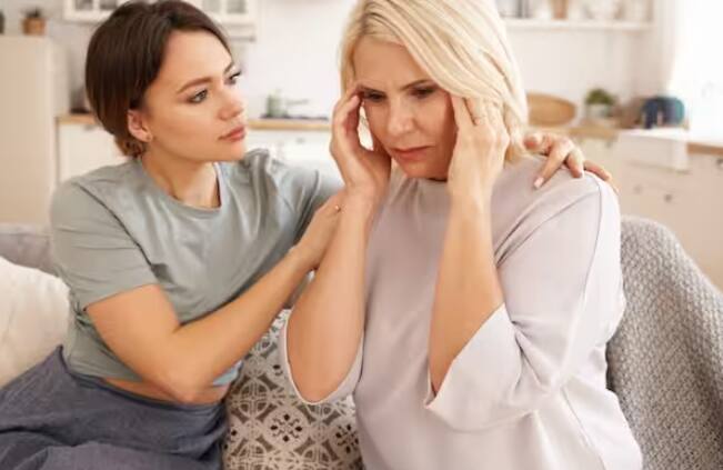 ਭਾਵੇਂ ਤੁਹਾਡੇ ਸਹੁਰਿਆਂ ਨਾਲ ਝਗੜਾ ਹੋਵੇ, ਤੁਹਾਡੇ ਪਤੀ ਦੇ ਨਾਲ ਤੁਹਾਡੇ ਰਿਸ਼ਤੇ ਵਿੱਚ ਕੋਈ ਦਰਾਰ ਨਹੀਂ ਆਉਣੀ ਚਾਹੀਦੀ। ਆਪਣੇ ਸਹੁਰੇ ਘਰ ਵਿਚ ਤੁਹਾਡੇ ਨਾਲ ਜਿਸ ਤਰ੍ਹਾਂ ਦਾ ਵਿਵਹਾਰ ਕੀਤਾ ਜਾਂਦਾ ਹੈ, ਉਸ ਤਰ੍ਹਾਂ ਆਪਣੇ ਪਤੀ ਨਾਲ ਸਾਂਝਾ ਕਰੋ। ਜੇ ਤੁਹਾਡਾ ਪਤੀ ਤੁਹਾਡੀ ਗੱਲ ਨਾਲ ਸਹਿਮਤ ਨਹੀਂ ਹੈ, ਤਾਂ ਉਸ ਨਾਲ ਝਗੜਾ ਨਾ ਕਰੋ।