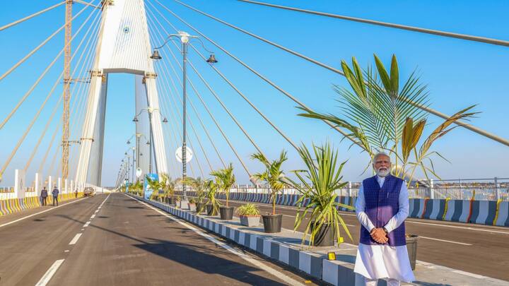 PM Modi inaugurated 'Sudarshan Setu' in Gujarat's Dwarka on Sunday. (Source: PTI)