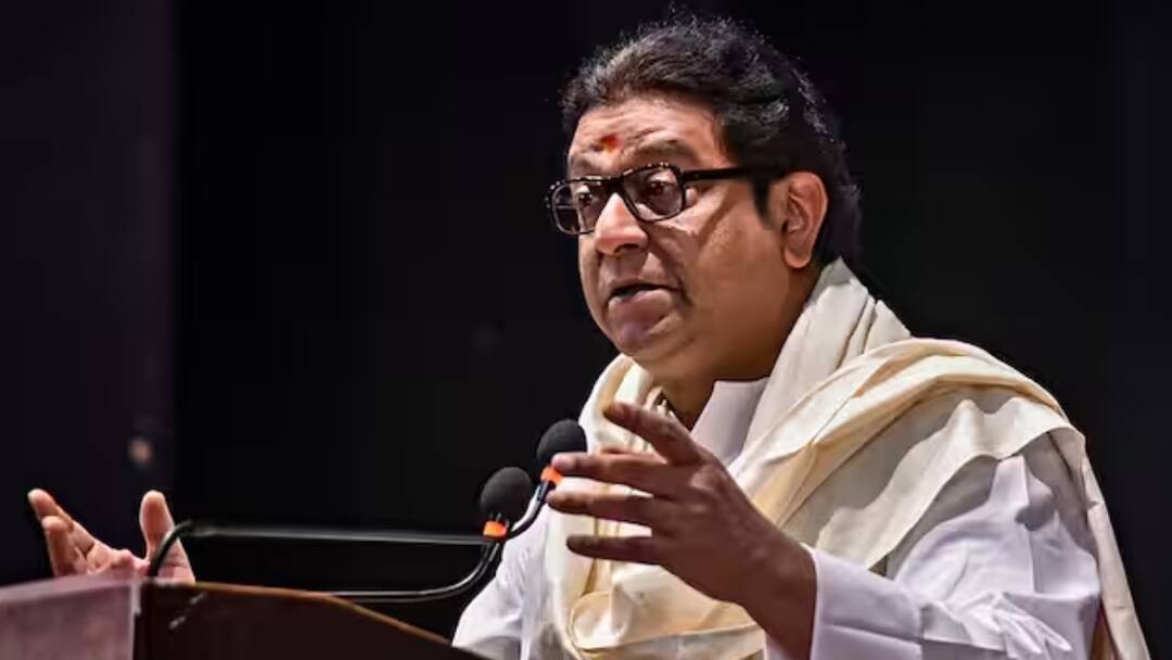 Raj Thackeray Statement On Ganpat Gaikwad Ulhasnagar Firing Case Maharashtra News Maharashtra: गणपत गायकवाड़ मामले में राज ठाकरे की पहली प्रतिक्रिया, बोले- 'थाने में गोली चलाना सही नहीं लेकिन...'