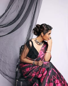 Prajakta Mali : 'तुम्हारी खूबसूरती के आगे अल्फाज भी कम!' प्राजक्ता माळी च्या 'या' फोटोवर चाहत्यांची शेयरो शायरी!