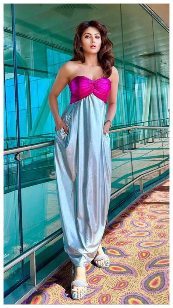 उर्वशी रौतेला का बर्थडे सेलिब्रेशन, काटा 24 कैरेट सोने का केक