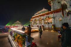 Ram Mandir Donation: 25 किलो सोना-चांदी... राम मंदिर को एक महीने में मिला कितना दान, आंकड़े कर देंगे हैरान!