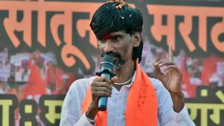 Manoj Jarange On Devendra Fadnavis on Maratha Reservation Big statement marathi news 'सर्व एकटा देवेंद्र फडणवीस करतोय'; मनोज जरांगेंचा पहिल्यांदाच थेट आरोप