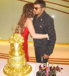 Urvashi Rautela Birthday: ਉਰਵਸ਼ੀ ਰੌਤੇਲਾ ਨੇ ਕੱਟਿਆ '24 ਕੈਰੇਟ ਰੀਅਲ ਗੋਲਡ ਕੇਕ', ਹਨੀ ਸਿੰਘ ਨਾਲ ਇੰਝ ਮਨਾਇਆ ਜਨਮਦਿਨ