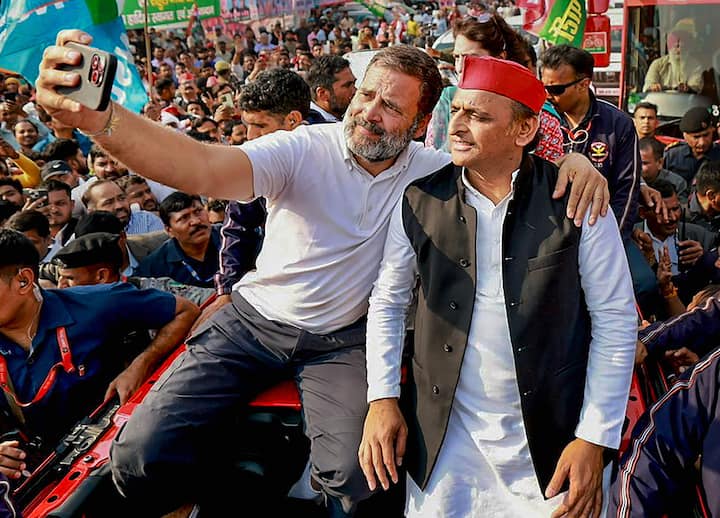 Akhilesh Yadav joins Rahul Gandhi-led Bharat Jodo Nyay Yatra in Agra