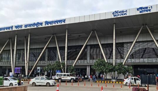 Youth arrested with fake passport at Ahmedabad airport know more details અમદાવાદ એરપોર્ટ પર બનાવટી પાસપોર્ટ સાથે યુવકની ધરપકડ, જાણો વધુ વિગતો