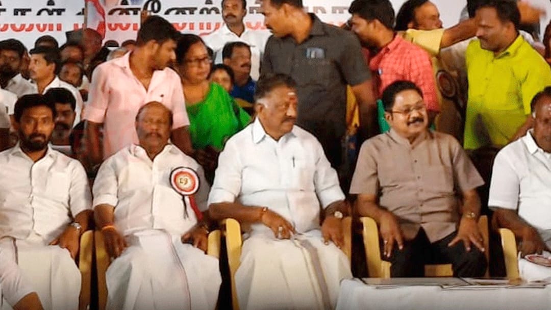 தேனி: டிடிவி தினகரன் மேடையில் ஓபிஎஸ்..!  ஸ்டாலினுடன் இபிஎஸ் கூட்டு என குற்றச்சாட்டு