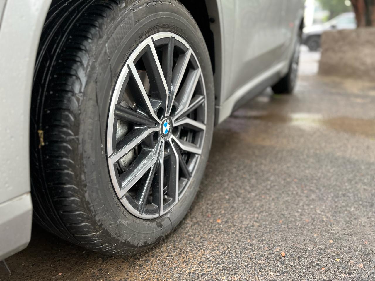 BMW X1 Review: देखिए बीएमडब्ल्यू एक्स1 का लॉन्ग टर्म रिव्यू, जानिए क्यों है यह सबसे पॉपुलर लग्जरी एसयूवी?