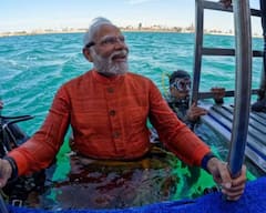 PM Modi in Gujarat: ਲਕਸ਼ਦੀਪ ਤੋਂ ਬਾਅਦ ਹੁਣ ਗੁਜਰਾਤ ਦੇ ਦੁਆਰਕਾ 'ਚ PM ਮੋਦੀ ਨੇ ਕੀਤੀ ਸਕੂਬਾ ਡਾਈਵਿੰਗ, ਵੇਖੋ ਤਸਵੀਰਾਂ