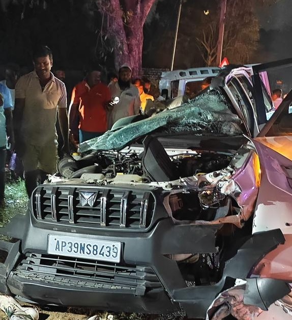 Madanapalle Road Accident: అన్నమయ్య జిల్లాలో ఘోర రోడ్డు ప్రమాదం - ఐదుగురు మృతి