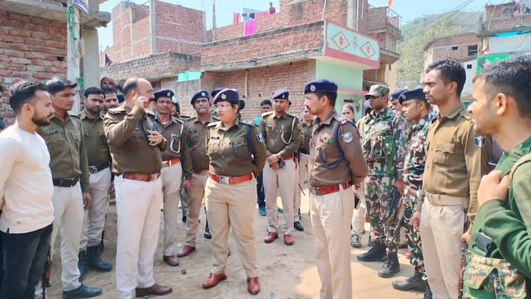 Gaya News Illegal sand mafia opened fire in Bihar three were shot ann Bihar News: गया में अवैध बालू माफिया ने की ताबड़तोड़ फायरिंग, तीन को लगी गोली, इलाके में दहशत