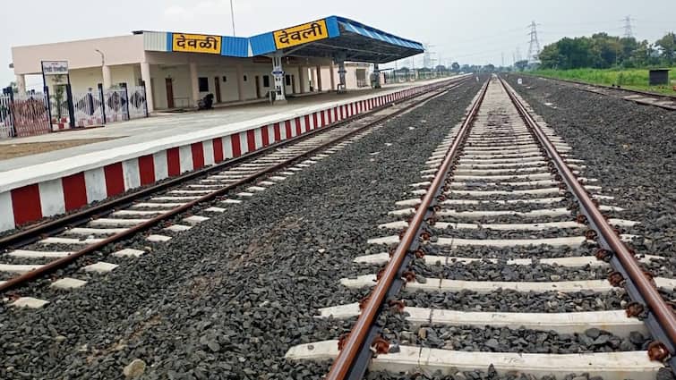 Wardha–Nanded Railway line First phase of Wardha-Nanded railway line completed, inaugurated by PM Modi Marathi news Wardha–Nanded Railway line : वर्धा-नांदेड रेल्वे मार्गाचे पहिल्या टप्प्यातील काम पूर्ण, पीएम मोदींच्या हस्ते होणार उद्घाटन