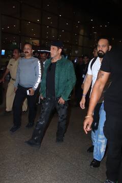 Salman Khan Airport Look: दबंग लुक में एयरपोर्ट पर स्पॉट हुए सलमान खान, एक्टर का स्वैग देख दीवाने हुए फैंस